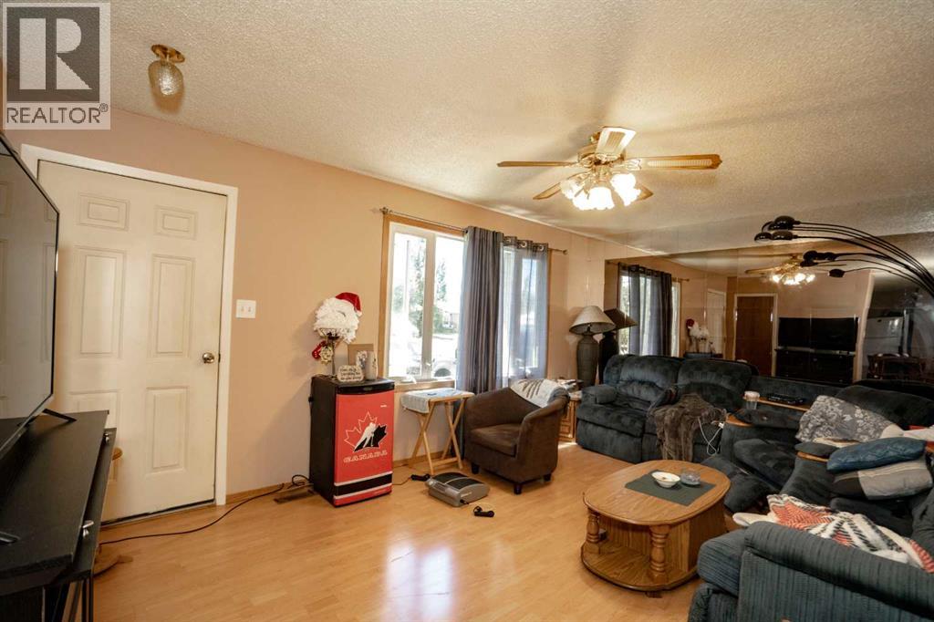 5518 47ave - 9