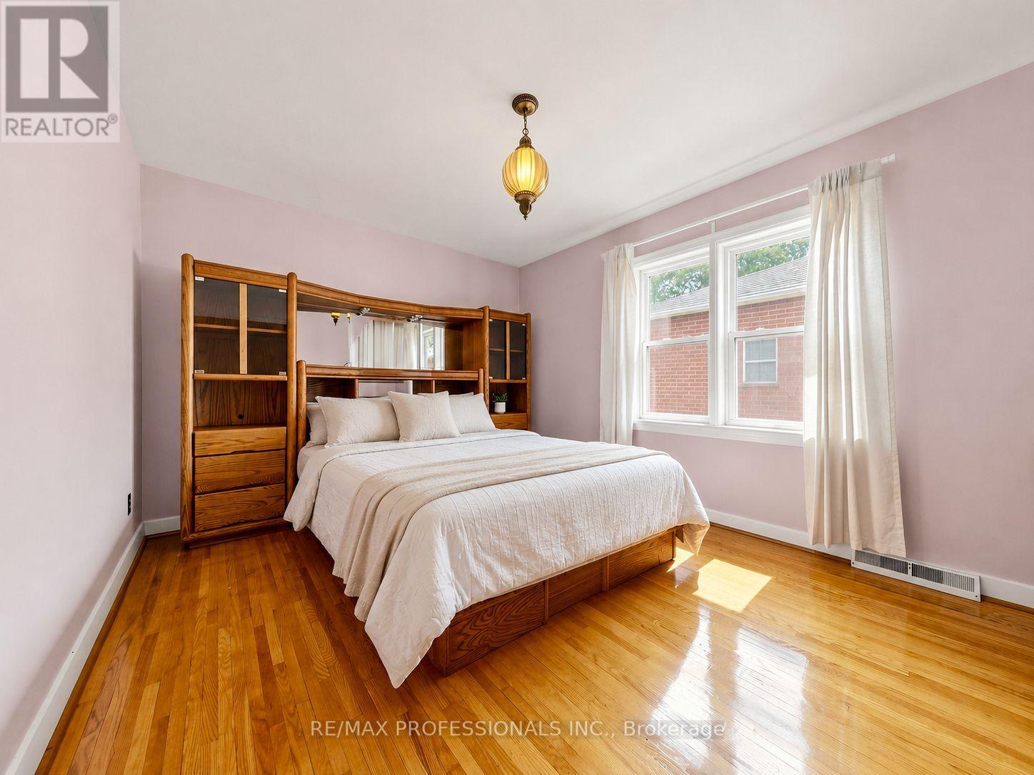 9 DETLING COURT - 9