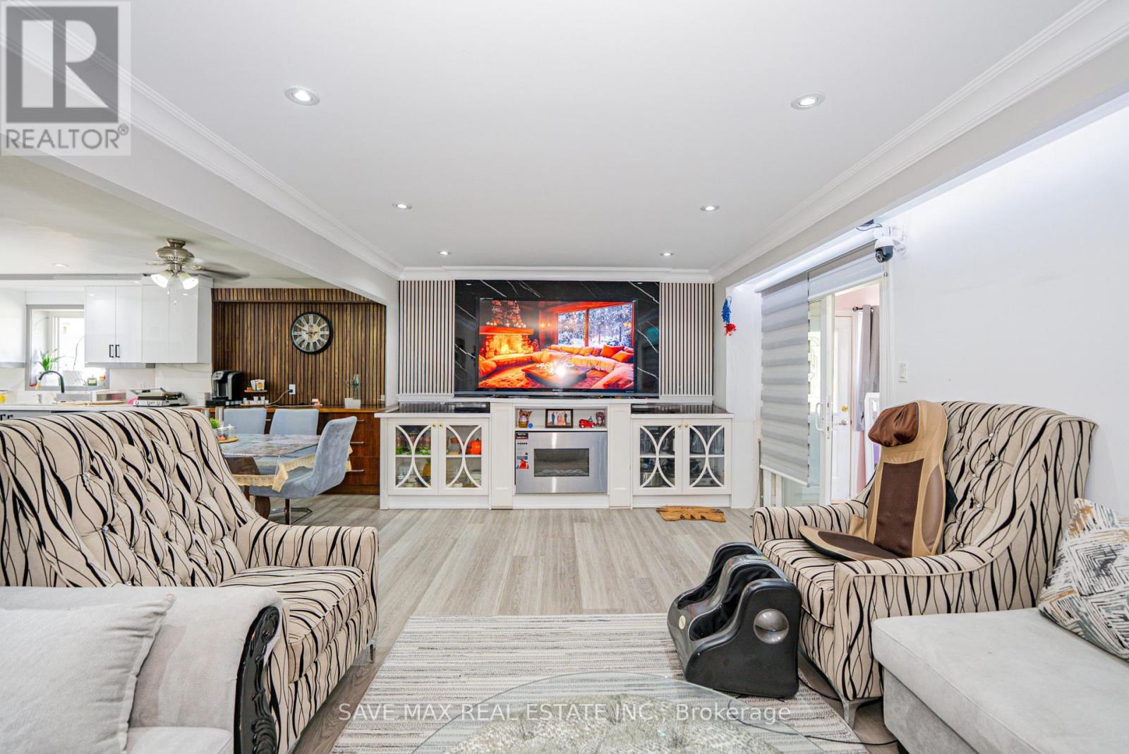 22 FOXACRE ROW - 14