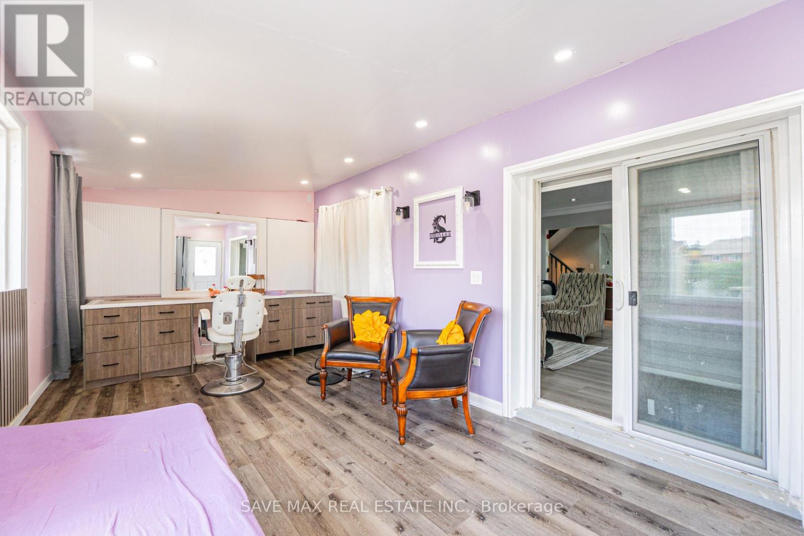 22 FOXACRE ROW - 18