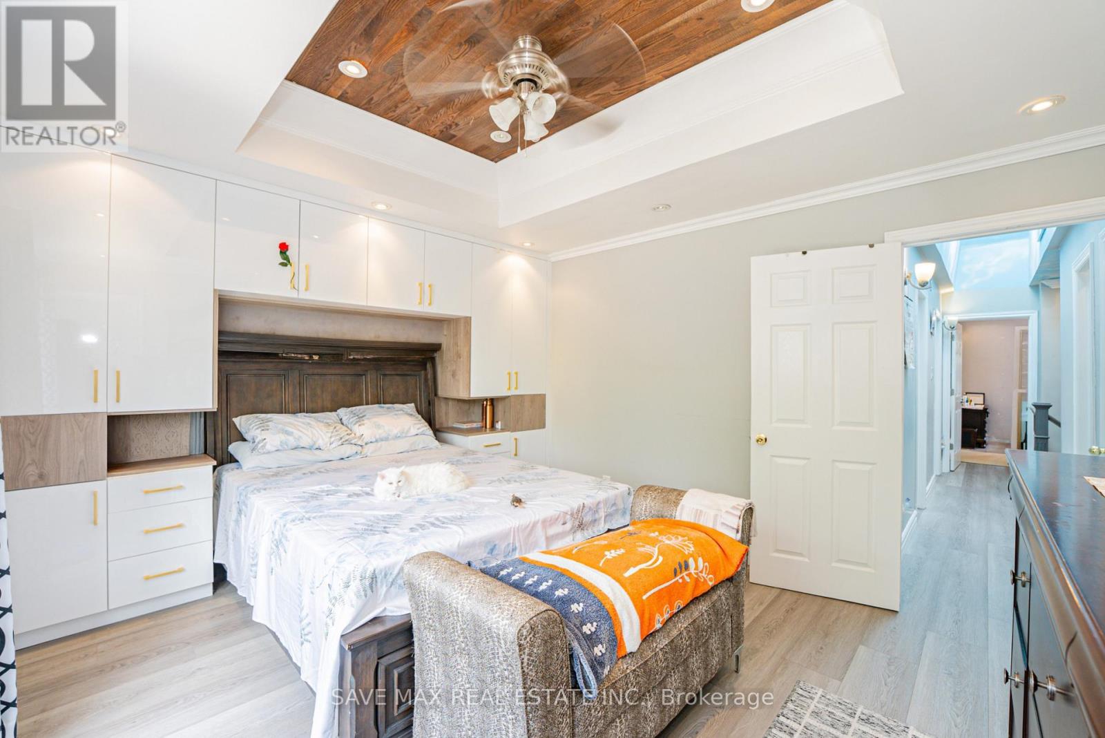 22 FOXACRE ROW - 23