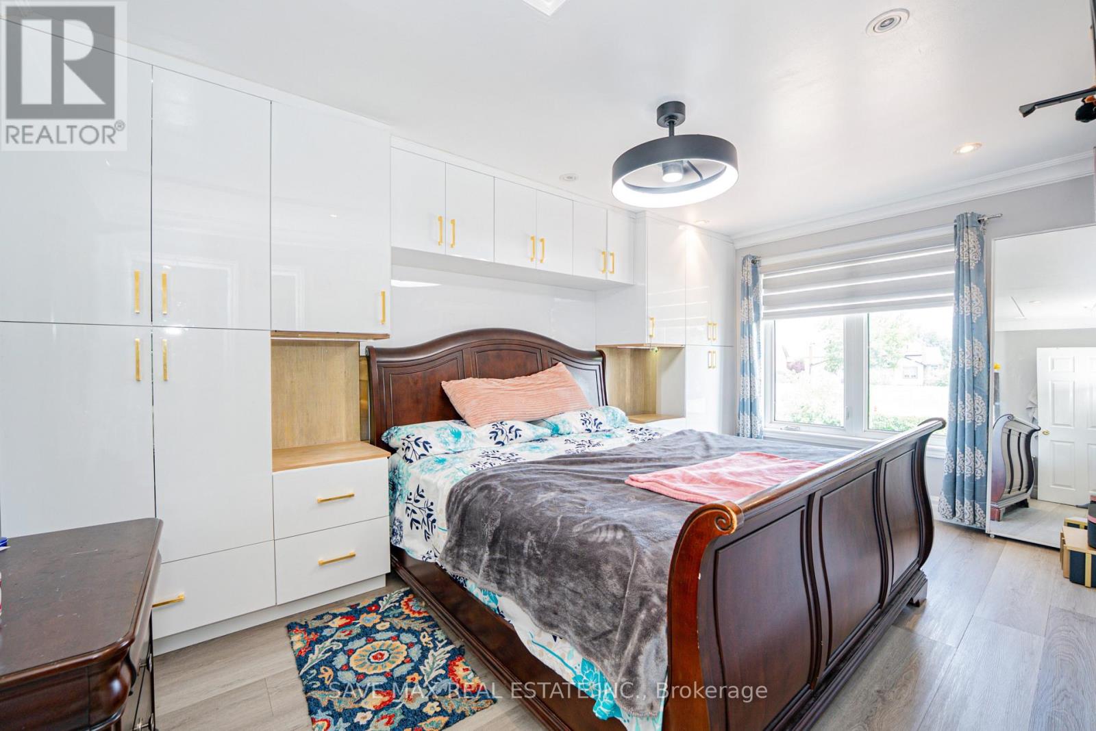 22 FOXACRE ROW - 29