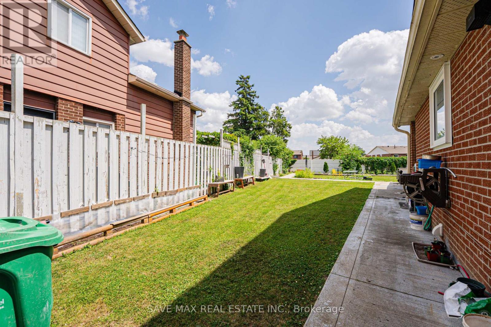 22 FOXACRE ROW - 39