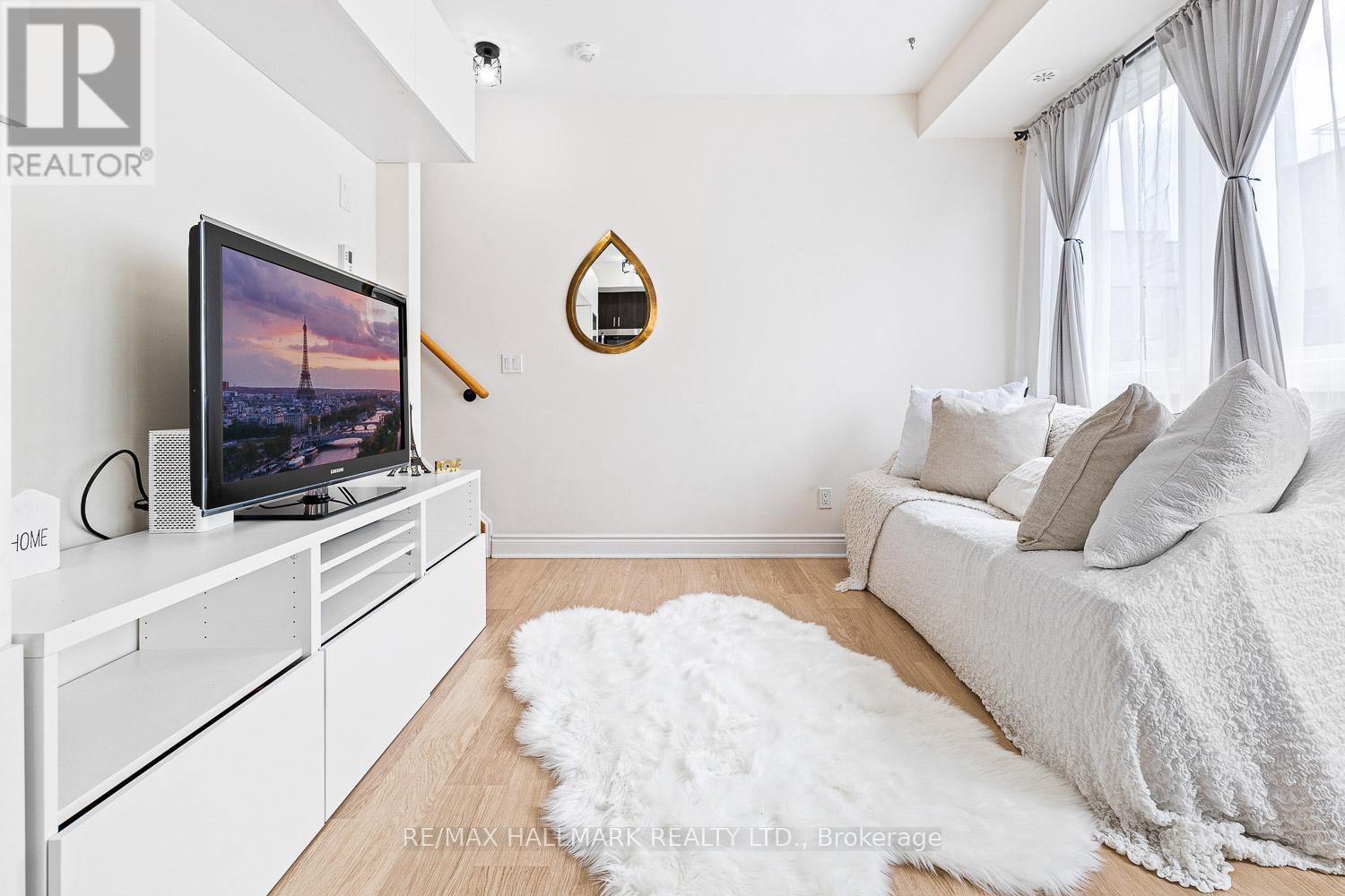 #306 1120 BRIAR HILL AVENUE - 13