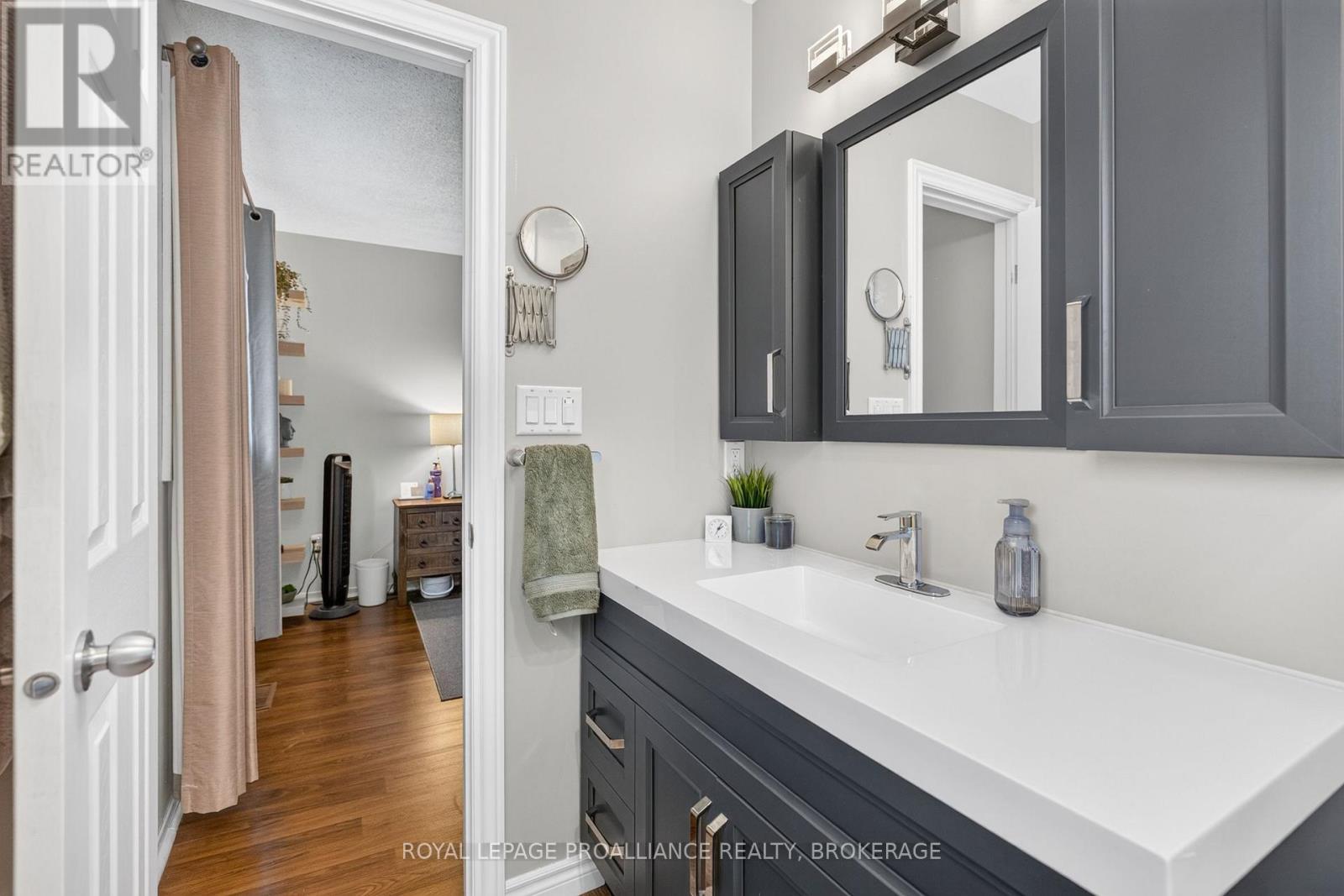 24 BALMORAL COURT - 30