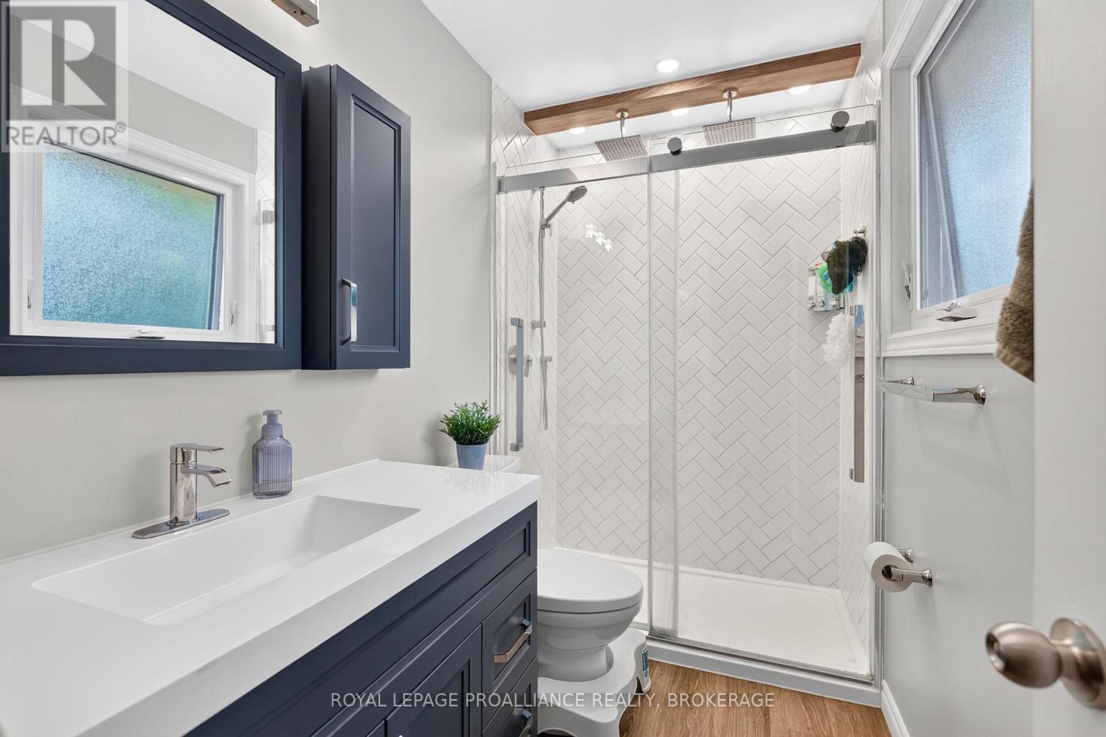 24 BALMORAL COURT - 28