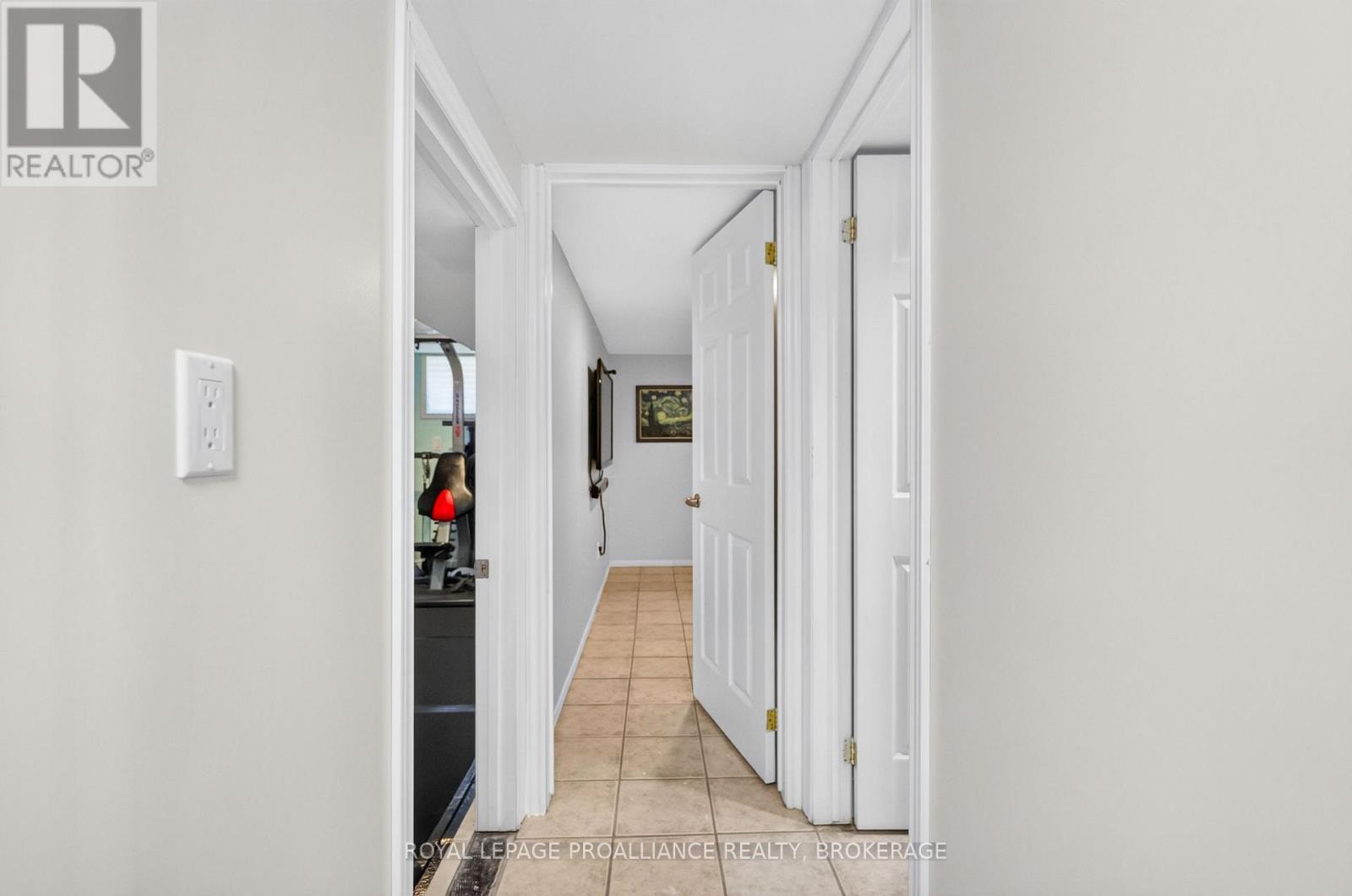 24 BALMORAL COURT - 32