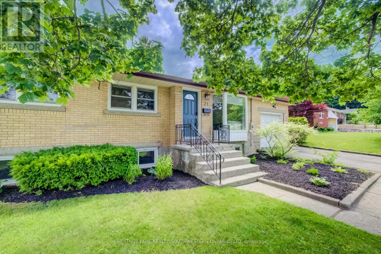 21 CULHAM DRIVE — photo 3
