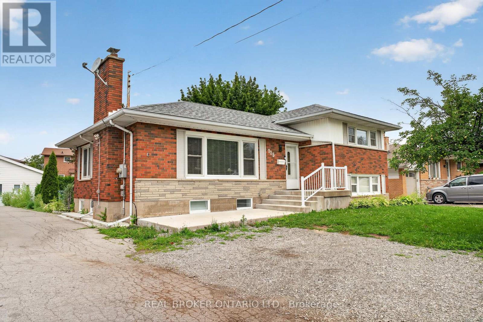 115 GREEN ROAD - 1