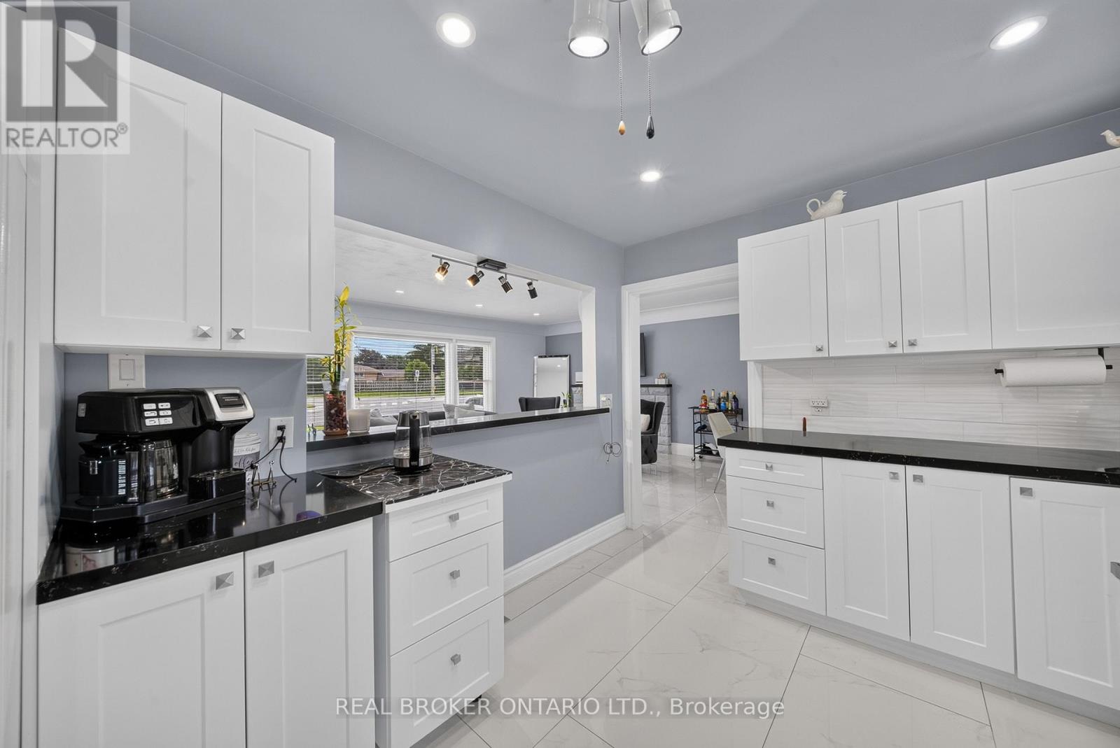 115 GREEN ROAD - 13