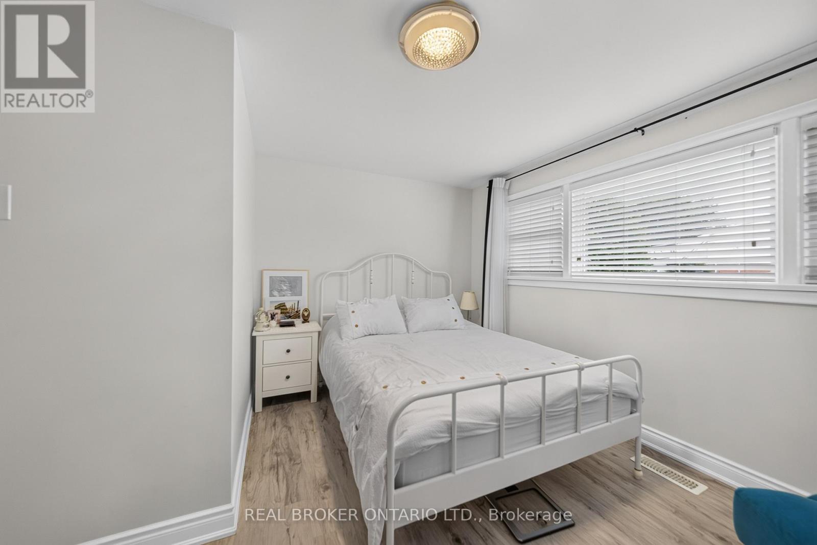 115 GREEN ROAD - 14