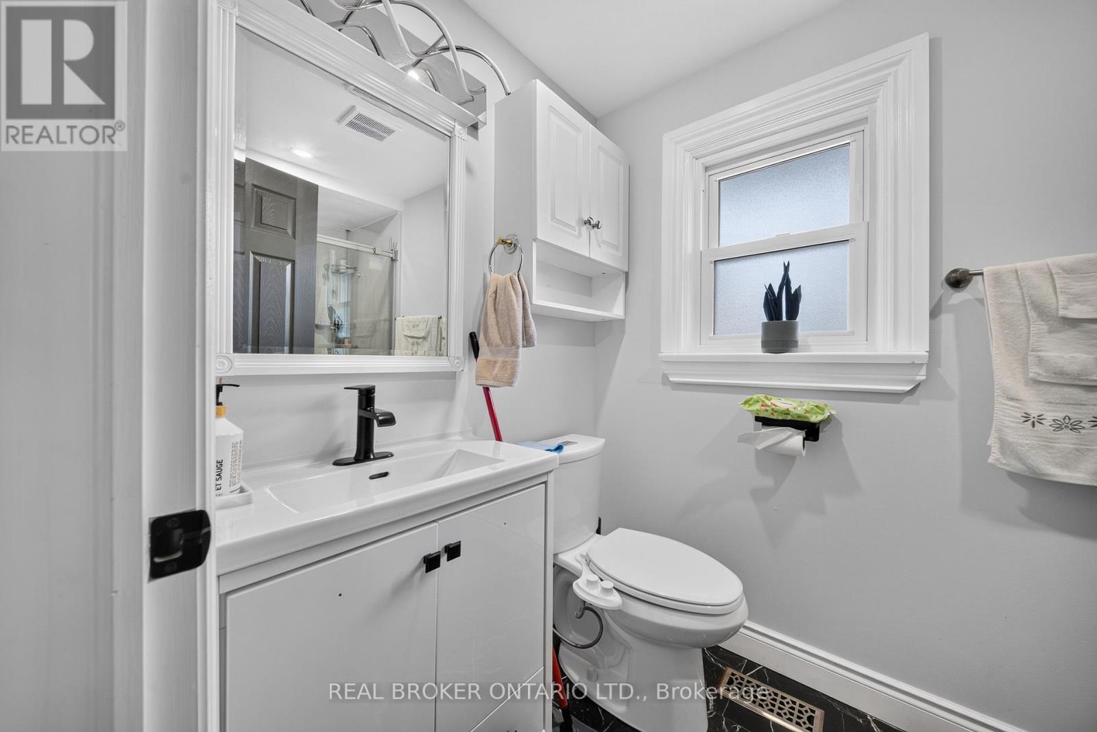115 GREEN ROAD - 17