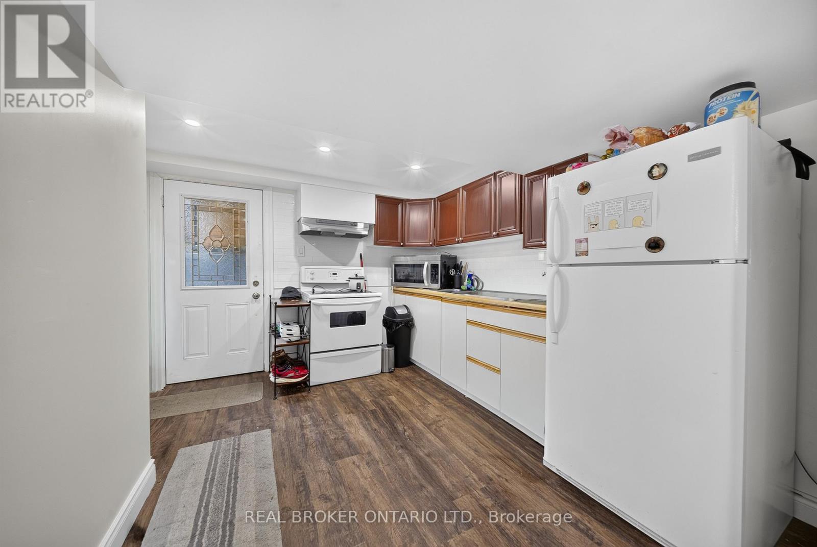 115 GREEN ROAD - 29