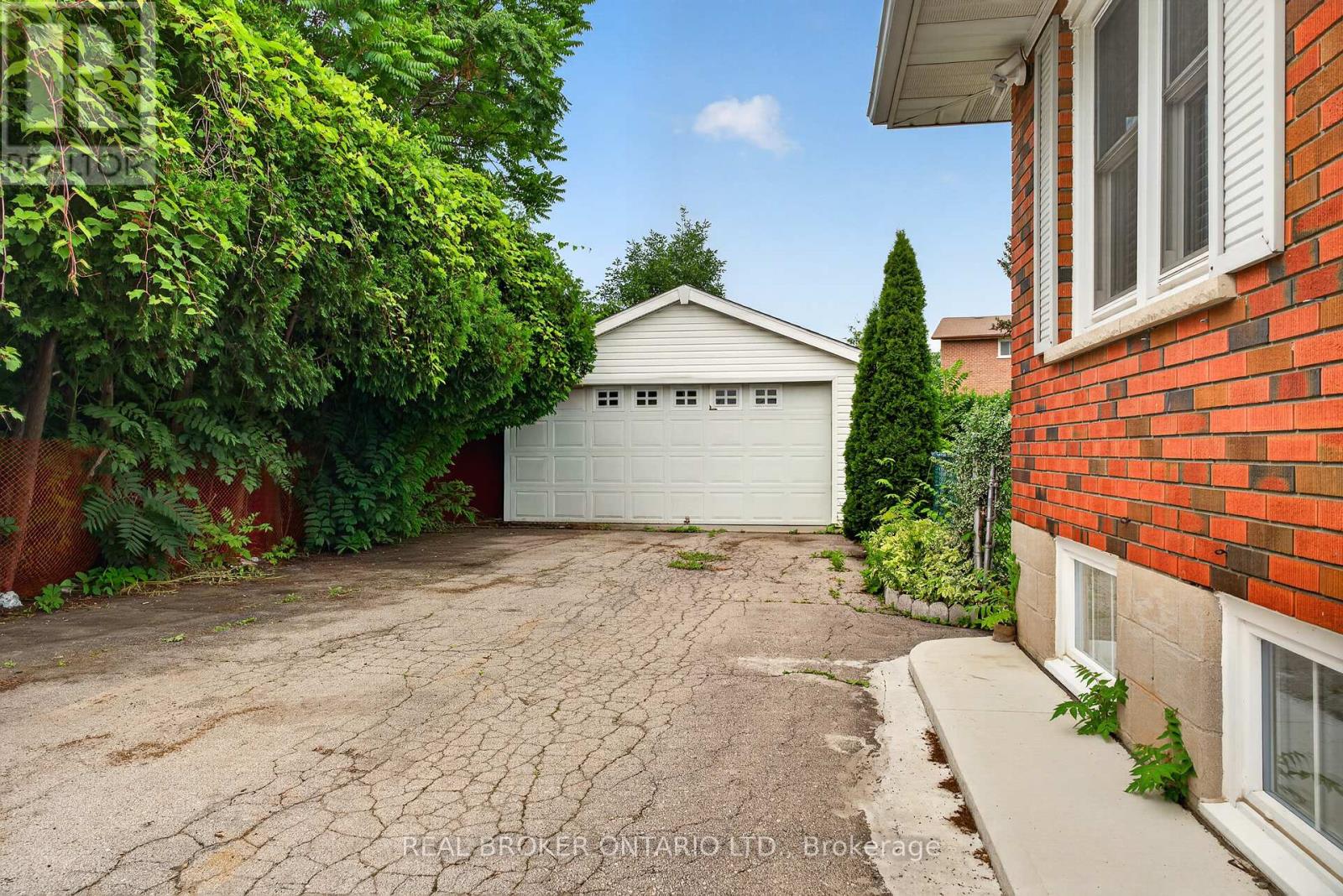 115 GREEN ROAD - 3