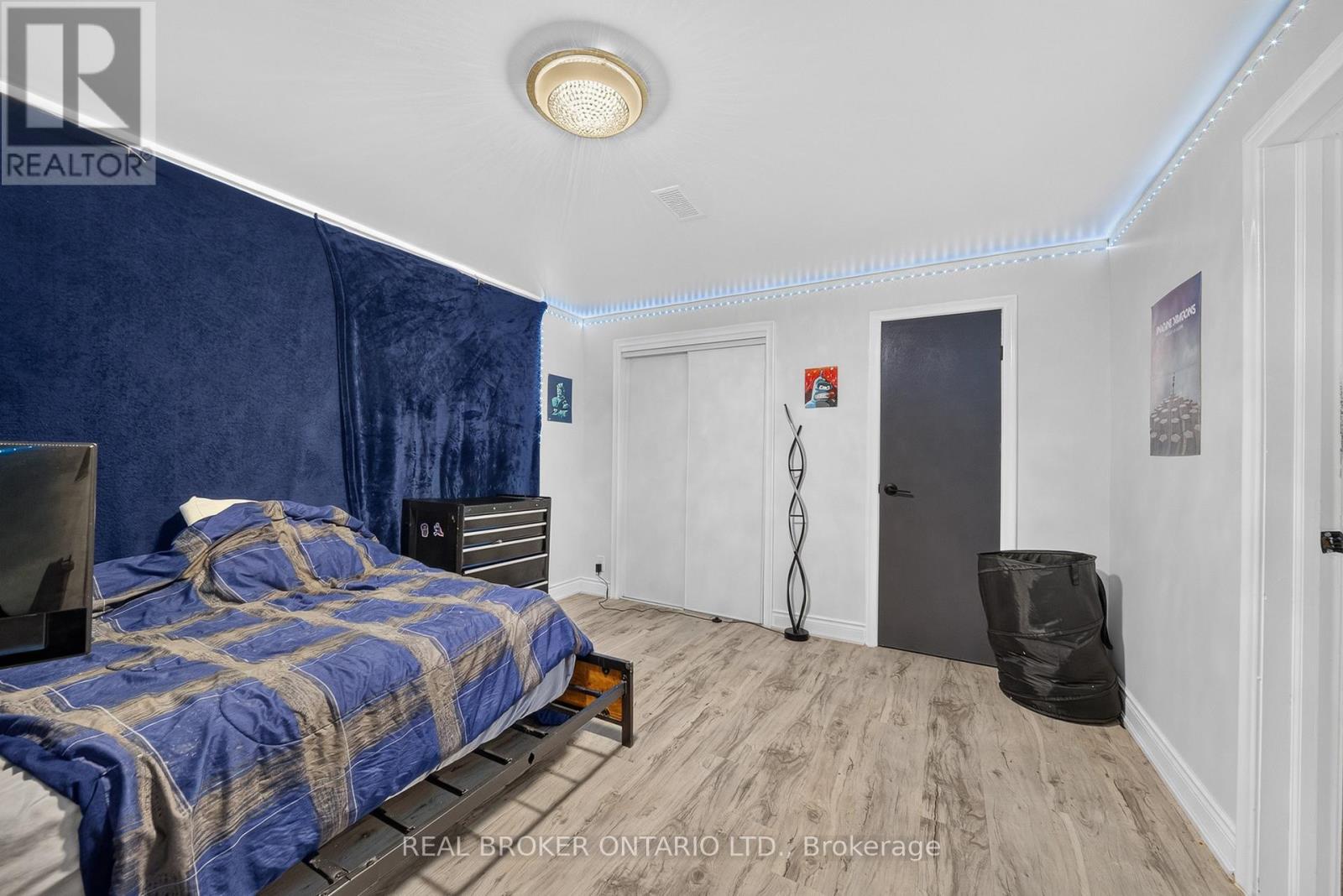 115 GREEN ROAD - 31