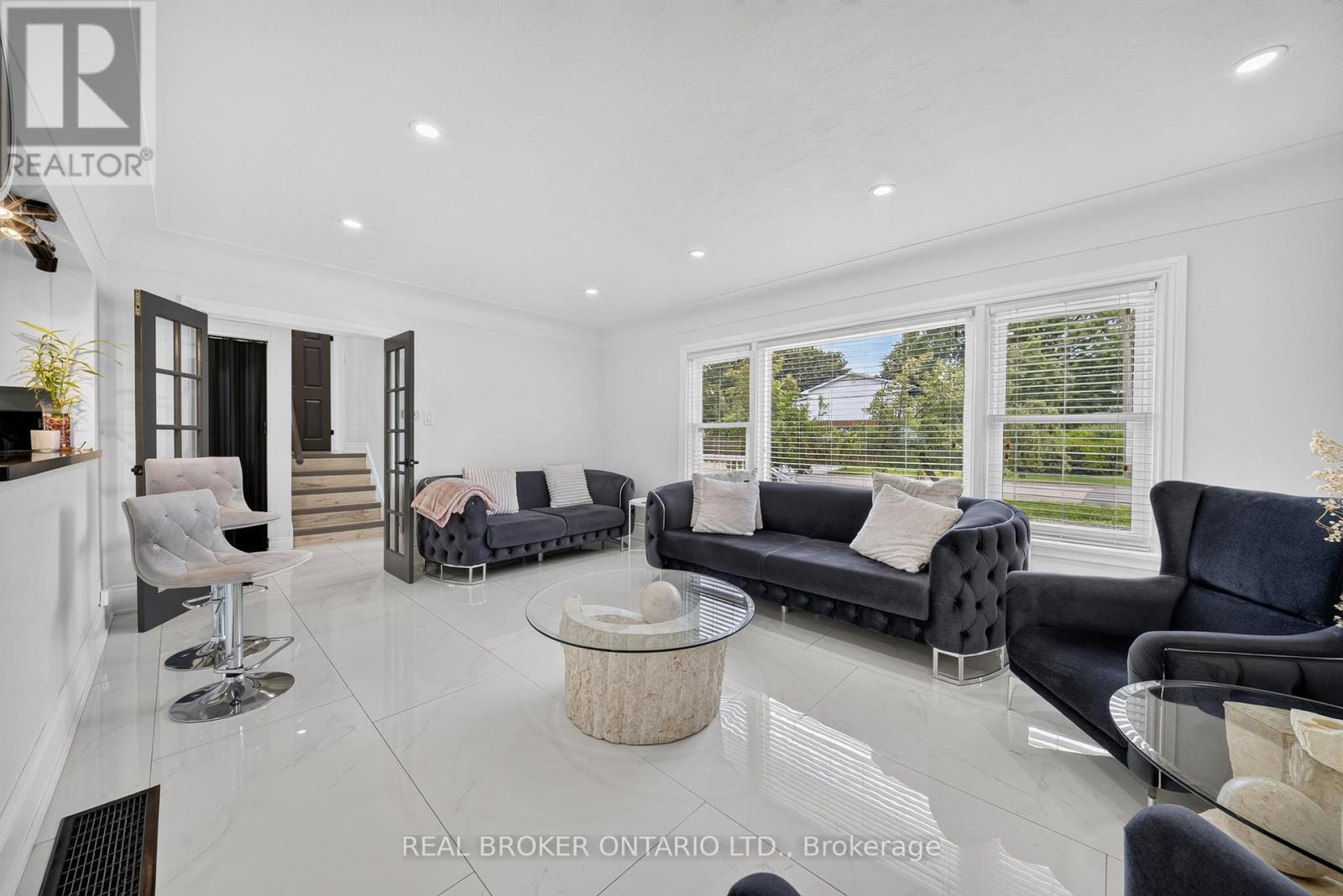 115 GREEN ROAD - 6