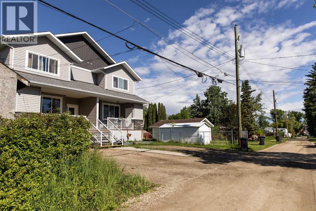 #2 4729 49 Street - 34