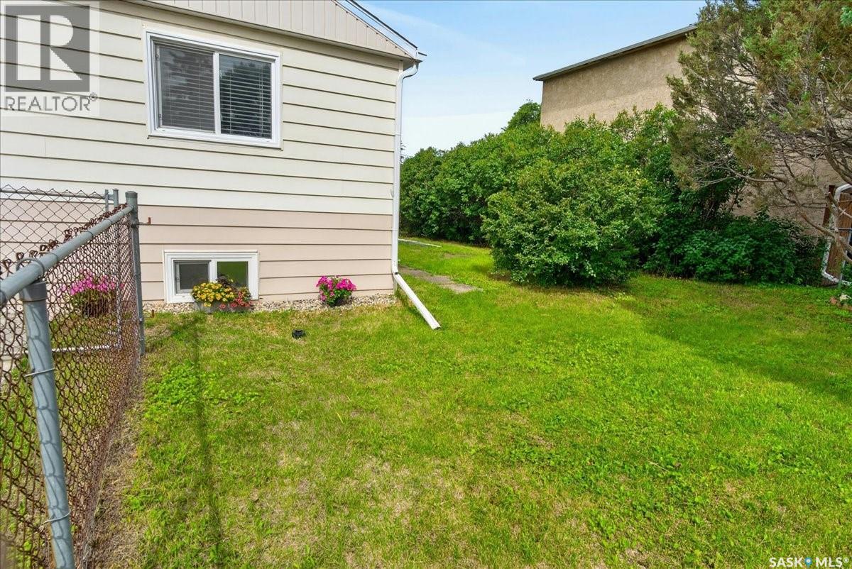 276 Halifax STREET - 17