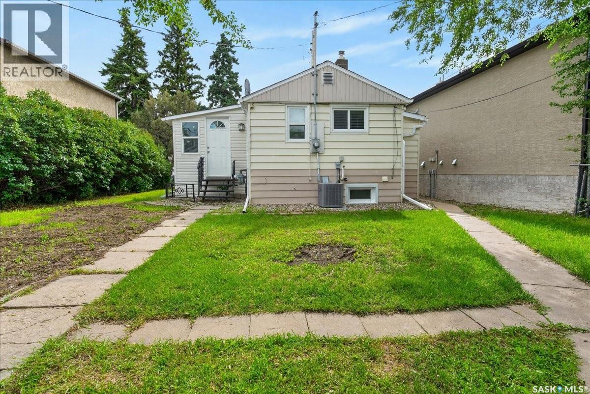 276 Halifax STREET - 18