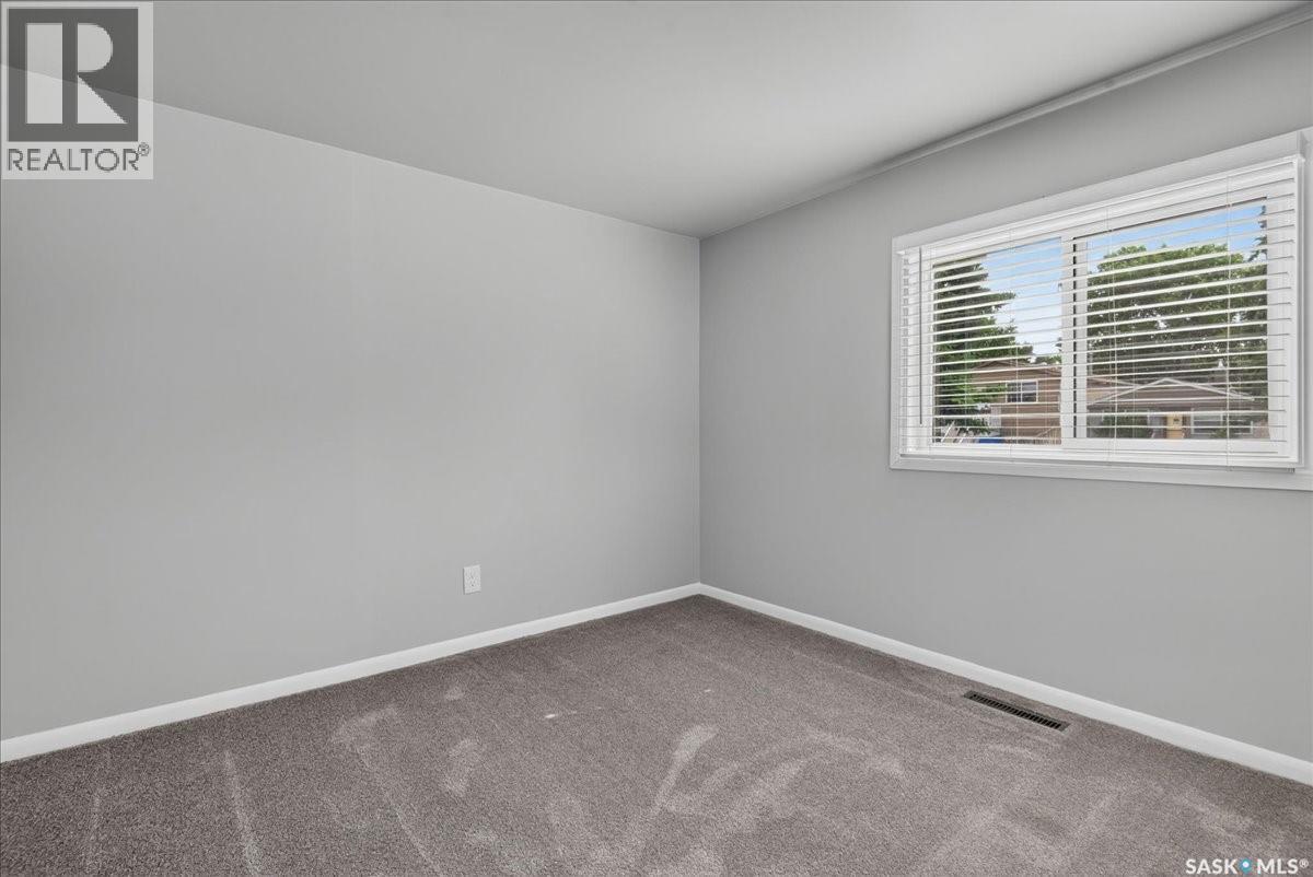276 Halifax STREET - 6