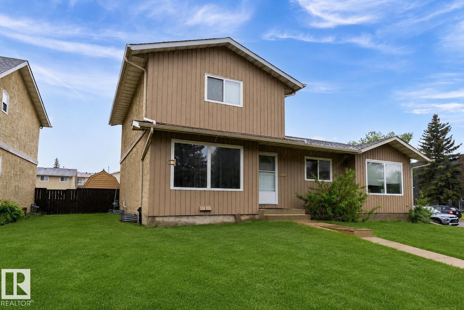18045 96 AV NW - 2
