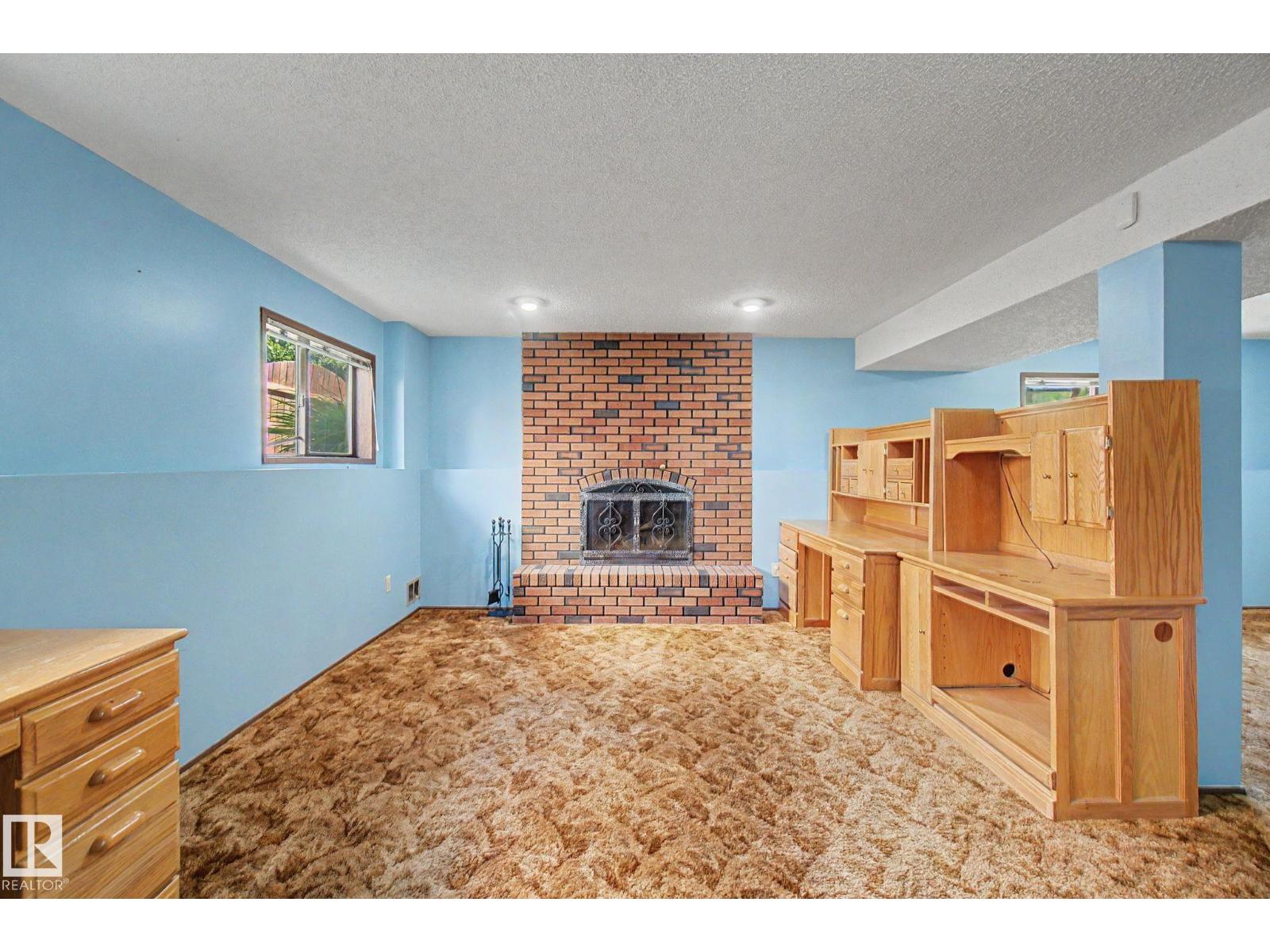 7327 189 ST NW - 21