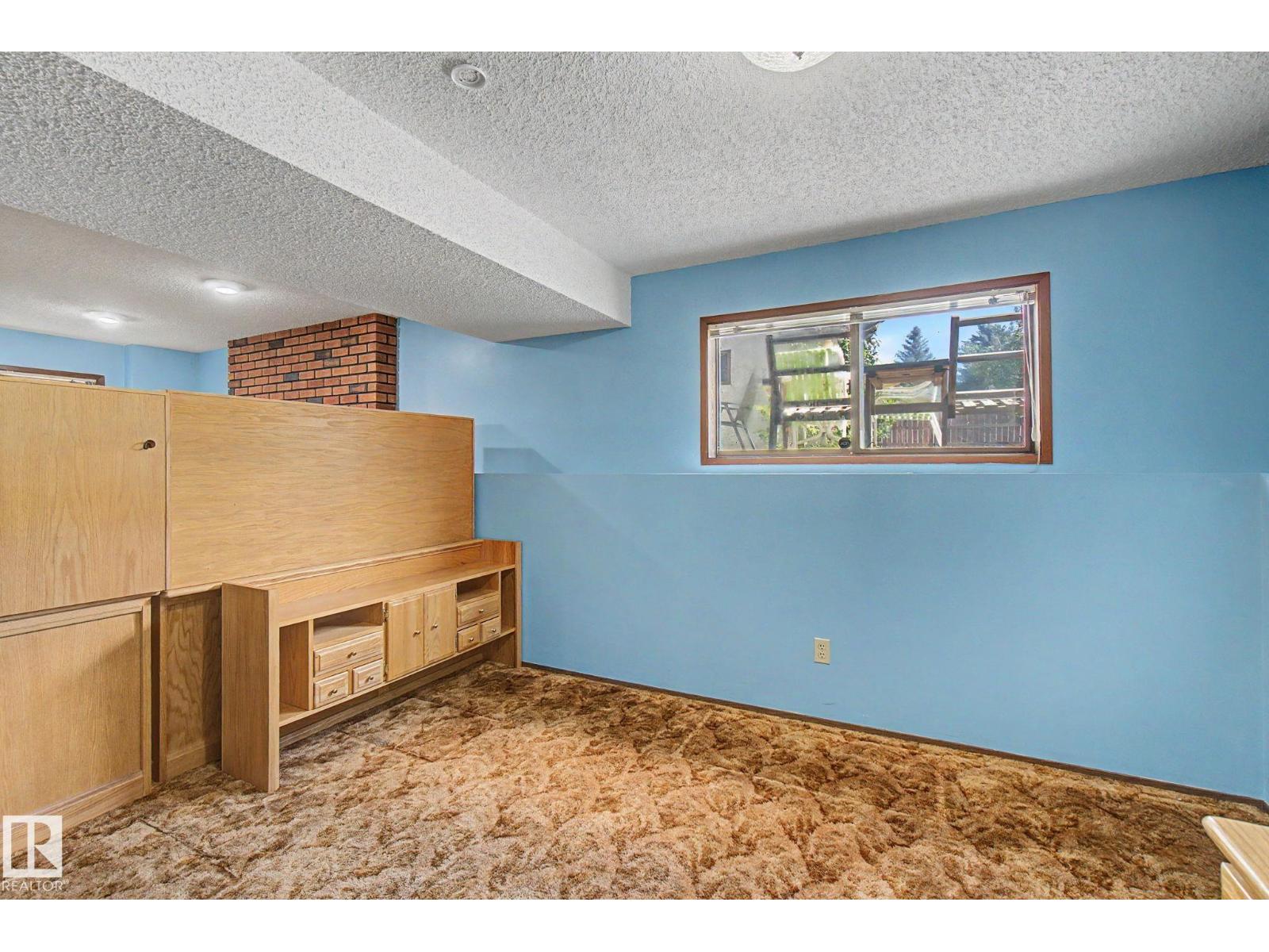 7327 189 ST NW - 26