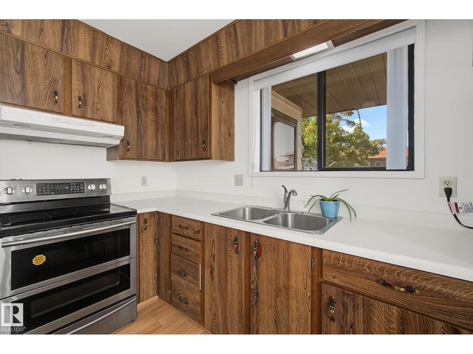 7327 189 ST NW - 13