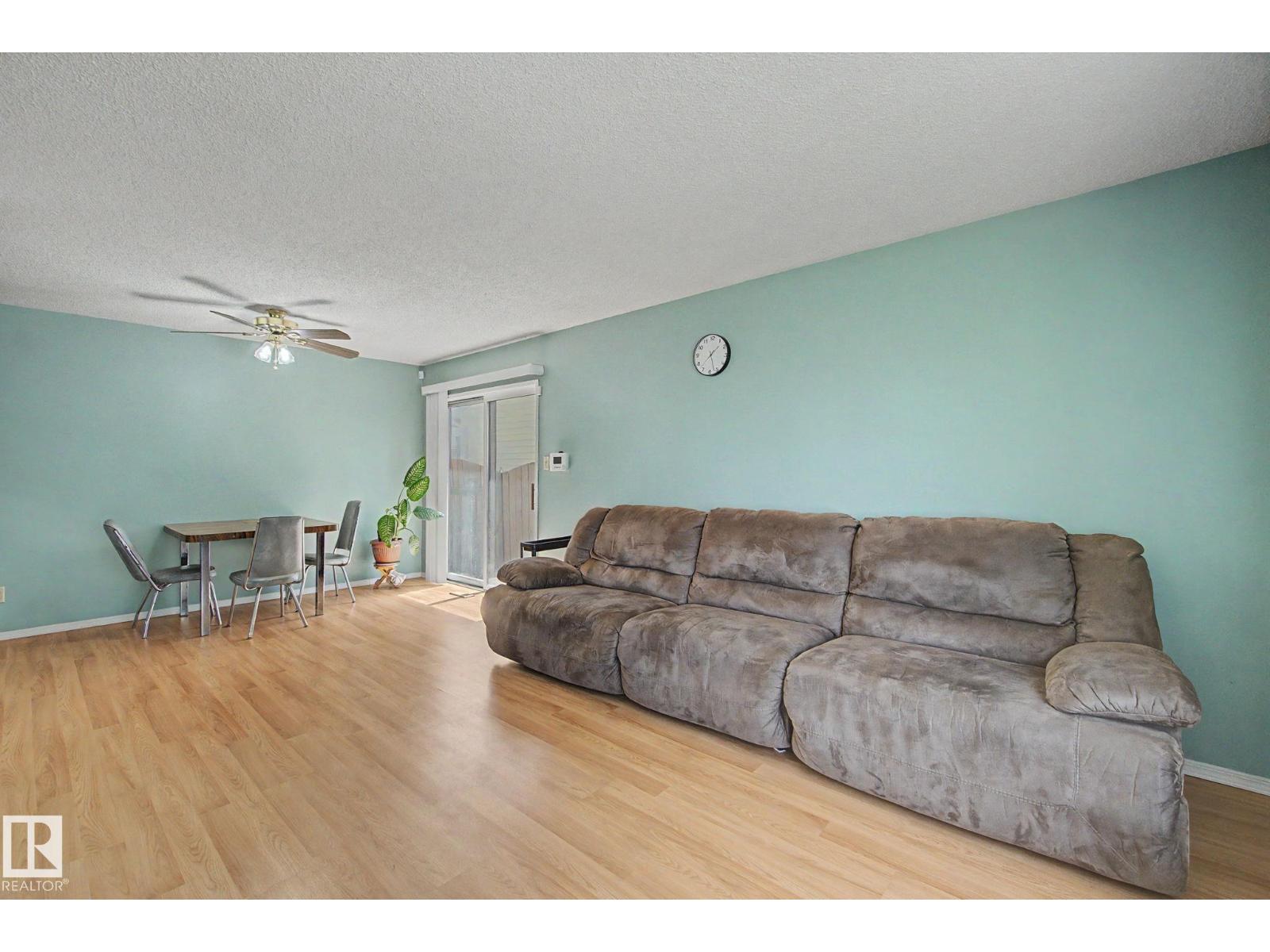 7327 189 ST NW - 5