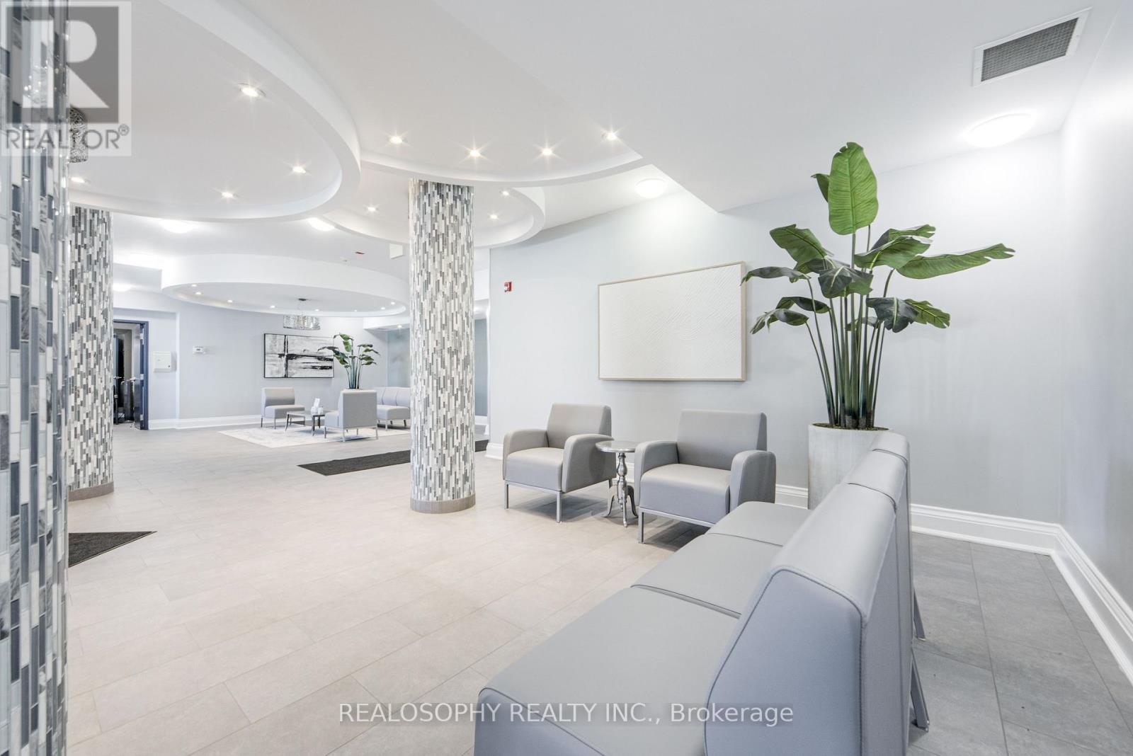 #421 60 FAIRFAX CRESCENT - 18