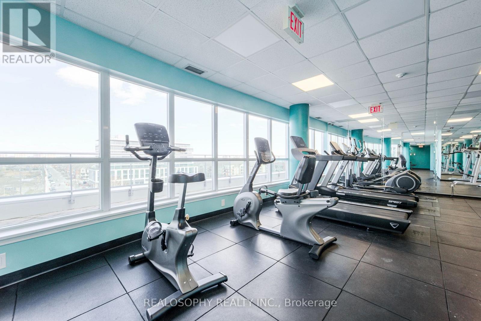 #421 60 FAIRFAX CRESCENT - 21
