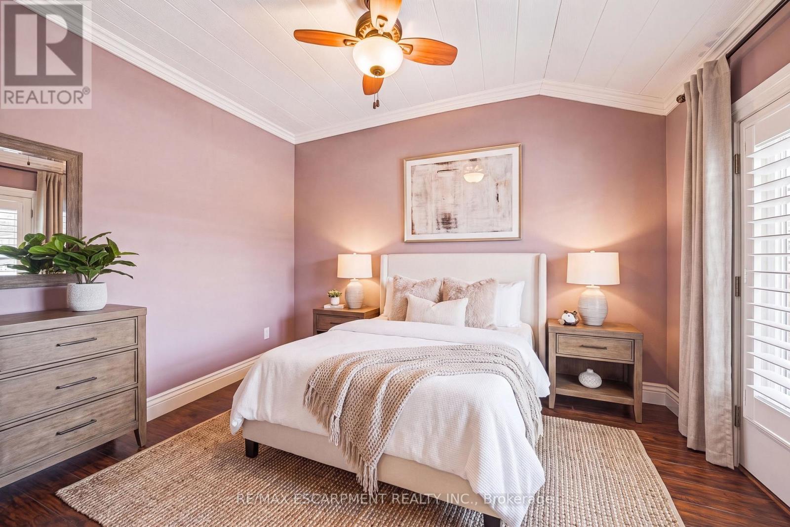 153 ELGIN STREET - 26
