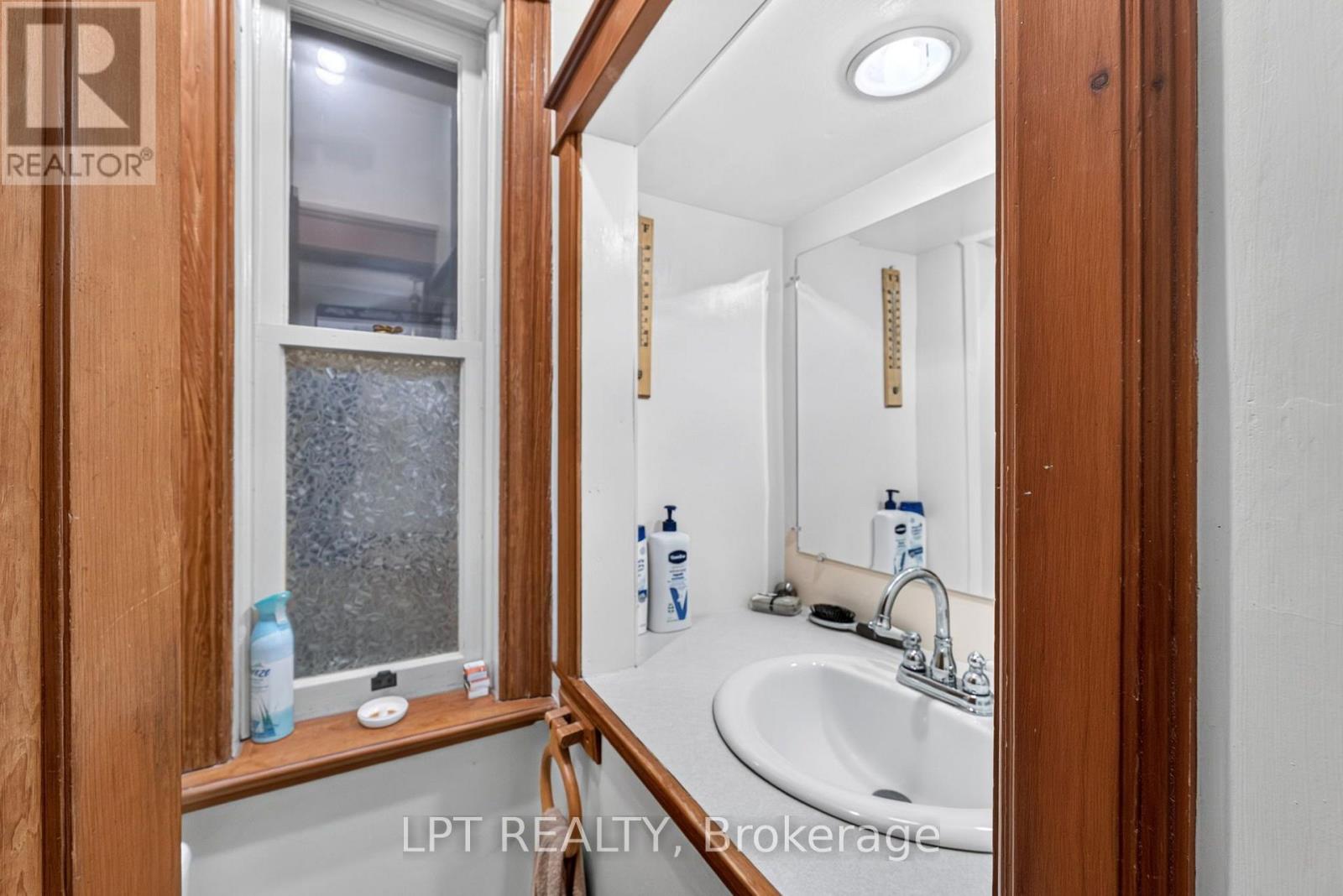 277 ANDREW STREET - 19