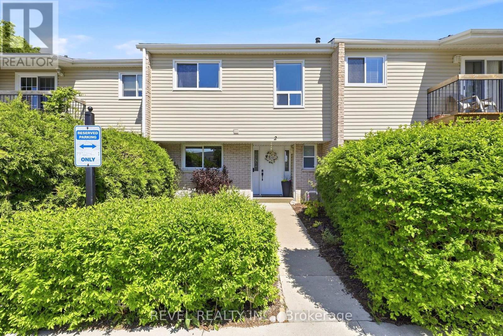#2 669 OSGOODE DRIVE - 1