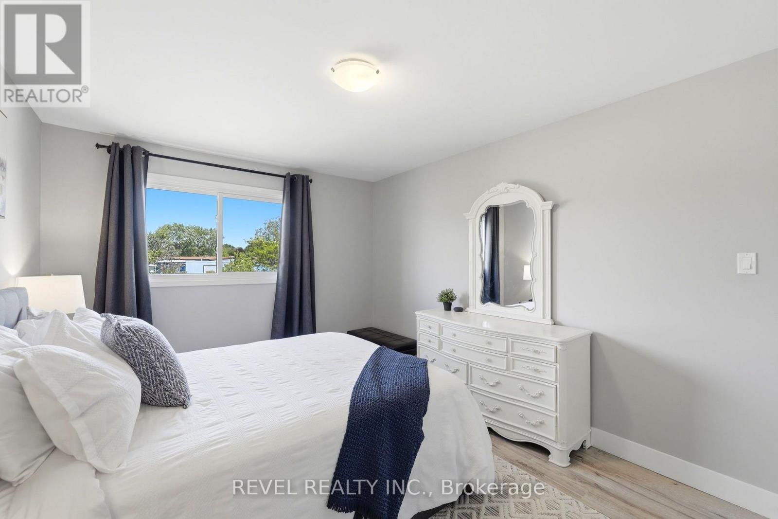 #2 669 OSGOODE DRIVE - 15