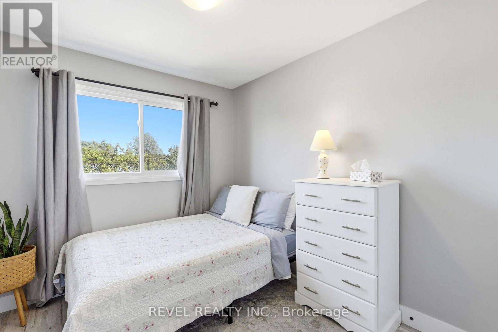 #2 669 OSGOODE DRIVE - 19