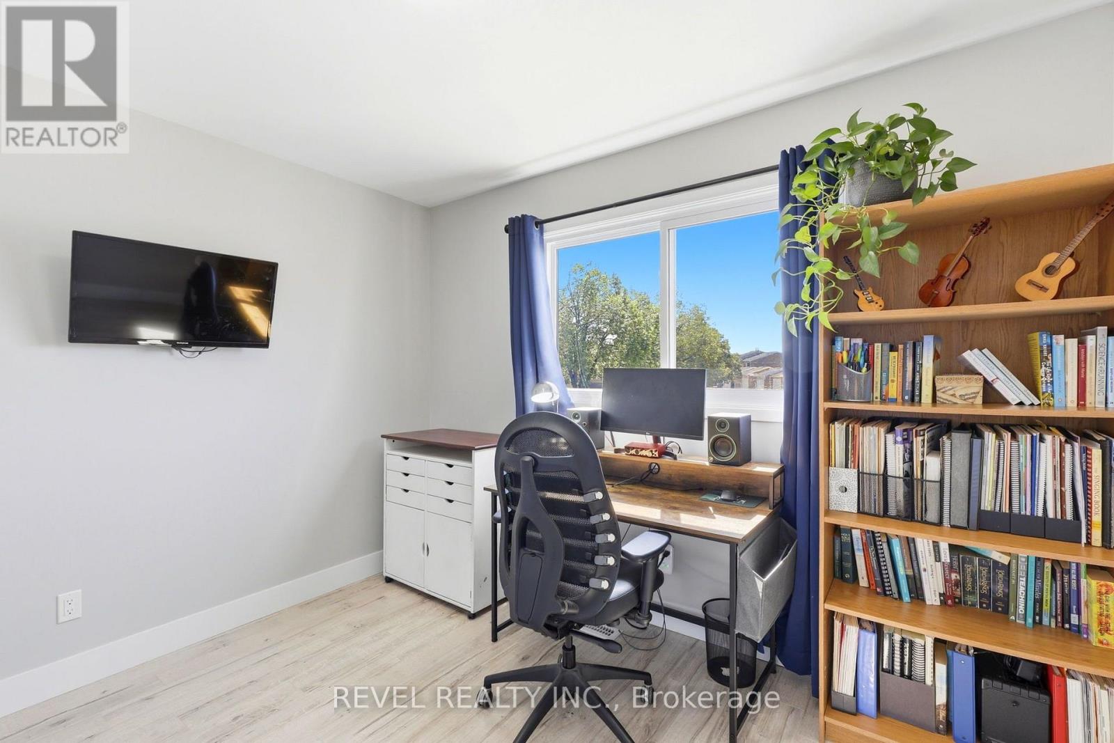 #2 669 OSGOODE DRIVE - 26