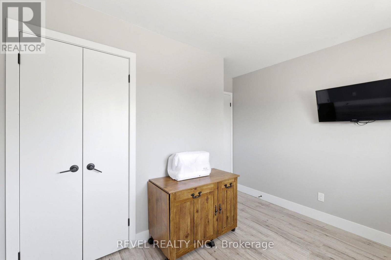 #2 669 OSGOODE DRIVE - 27