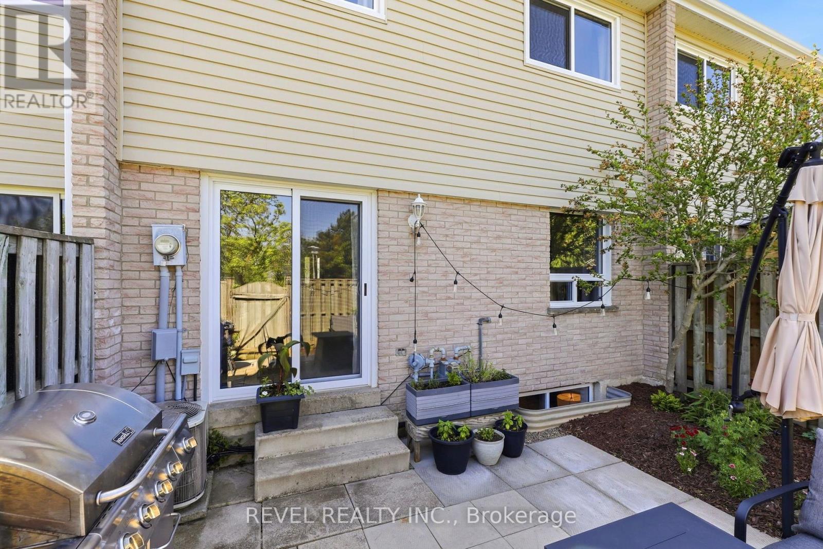 #2 669 OSGOODE DRIVE - 32