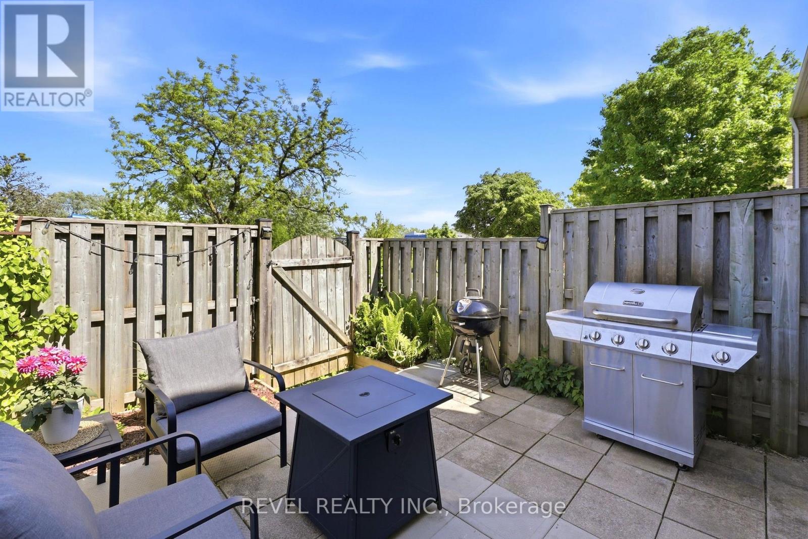 #2 669 OSGOODE DRIVE - 34