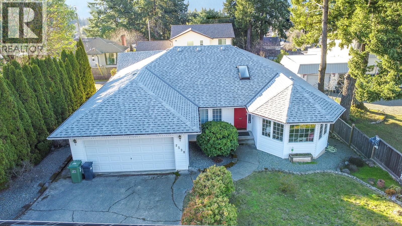 2530 Anderson Ave - 1