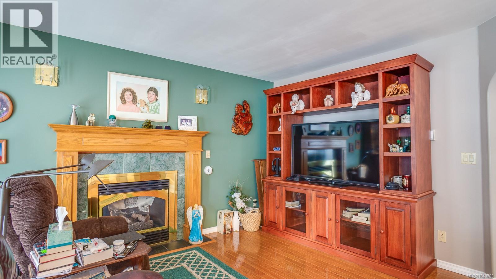 2530 Anderson Ave - 11