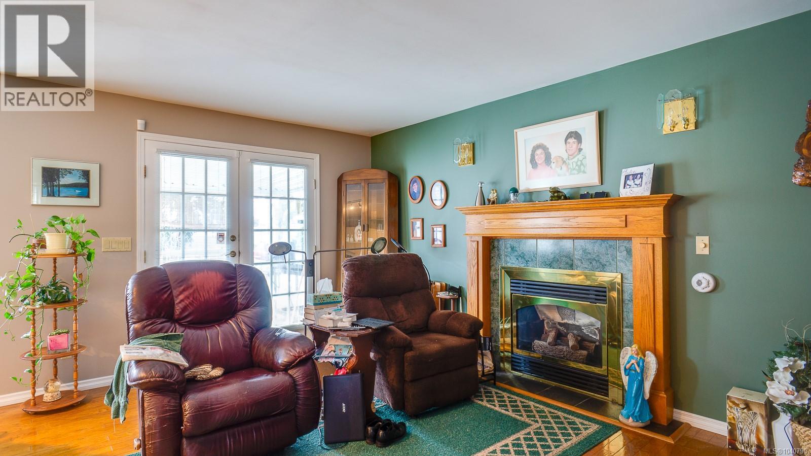 2530 Anderson Ave - 12