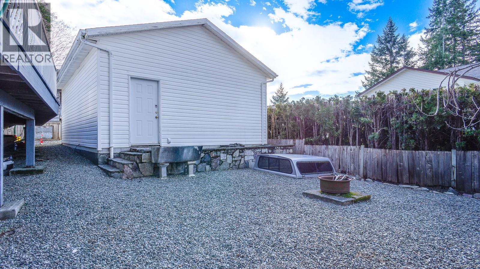 2530 Anderson Ave - 25