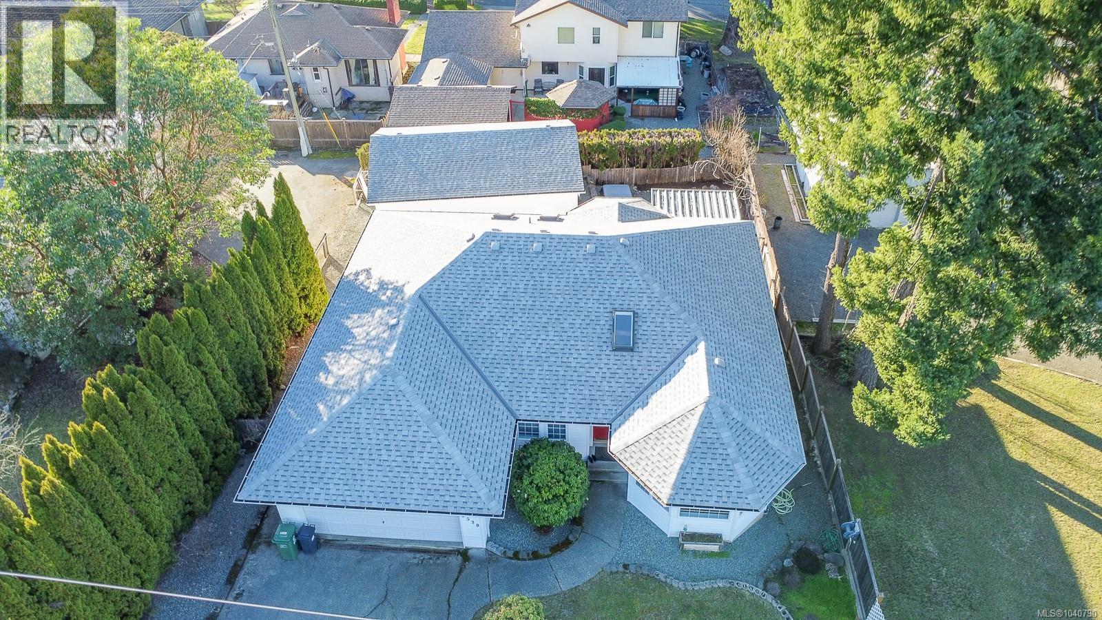 2530 Anderson Ave - 35