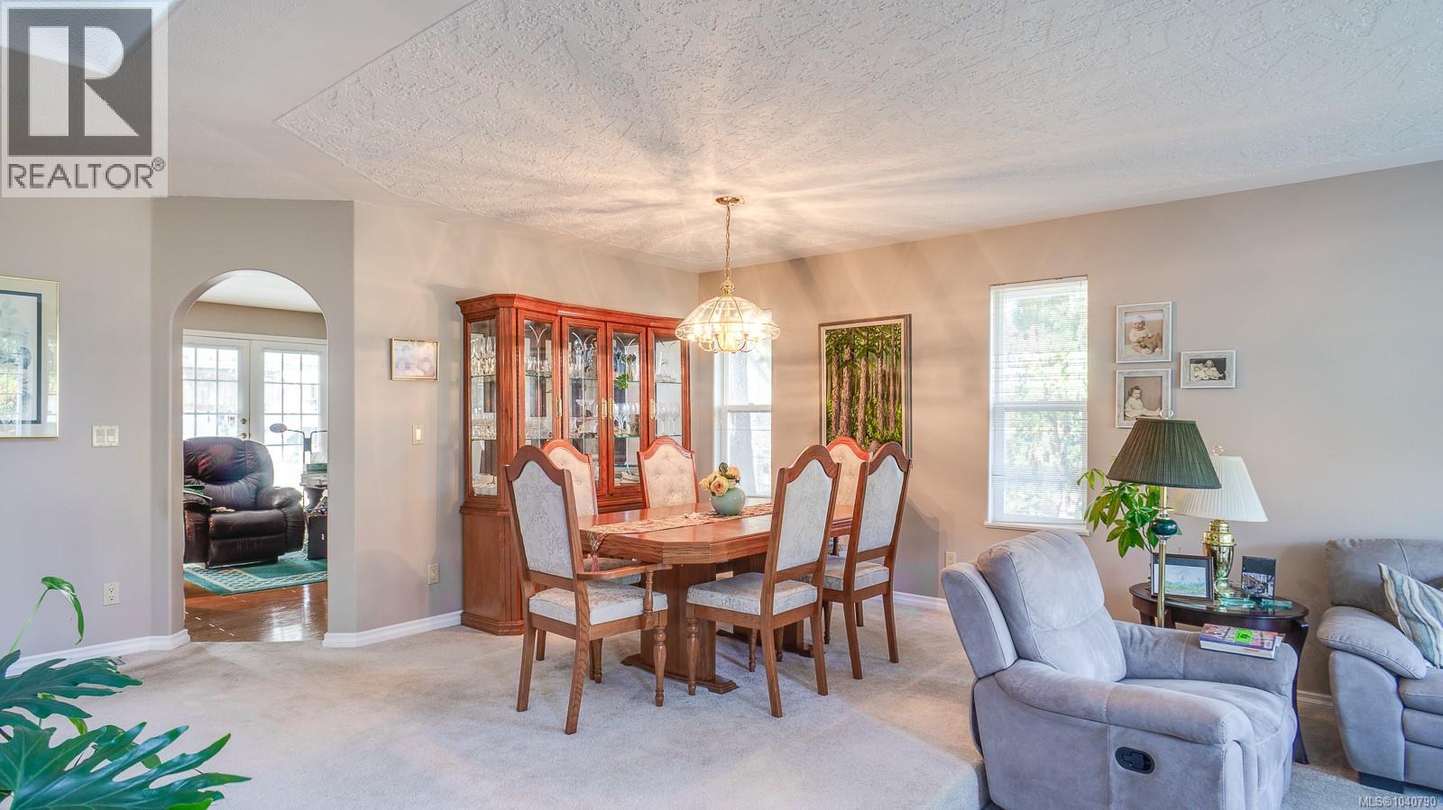 2530 Anderson Ave - 7