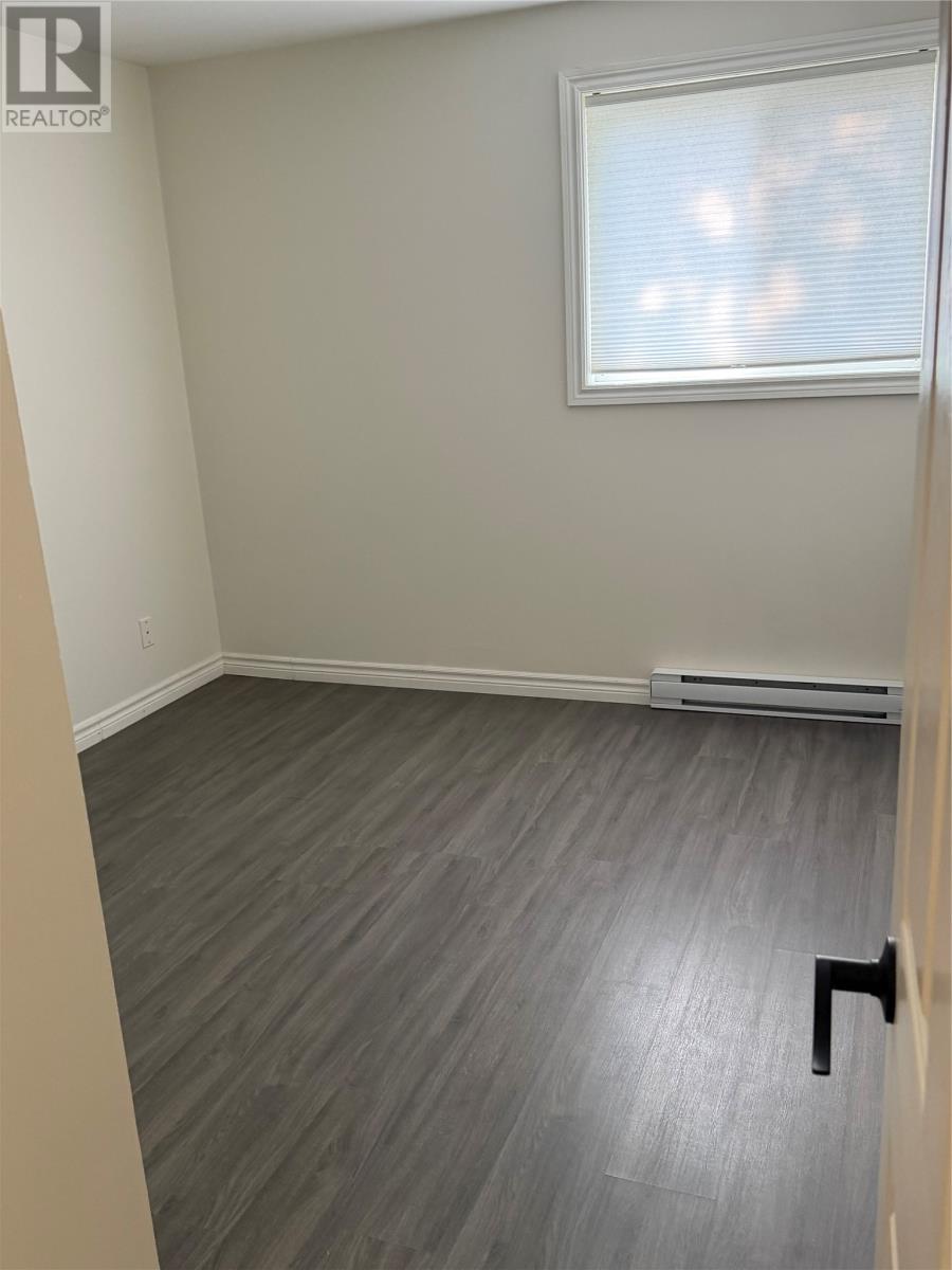 3 New Pennywell Road - Image 12