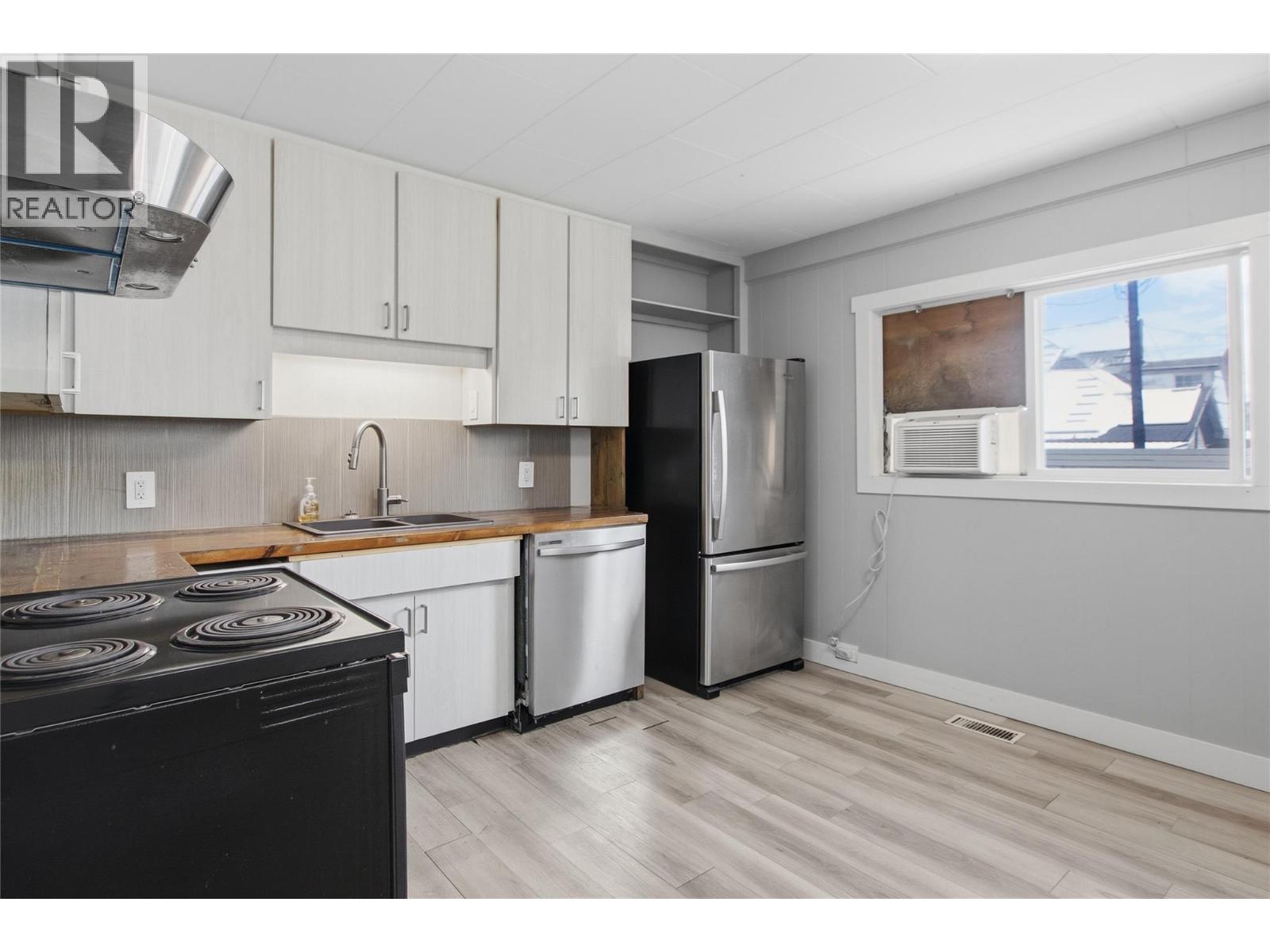 124 Williams Street - 17
