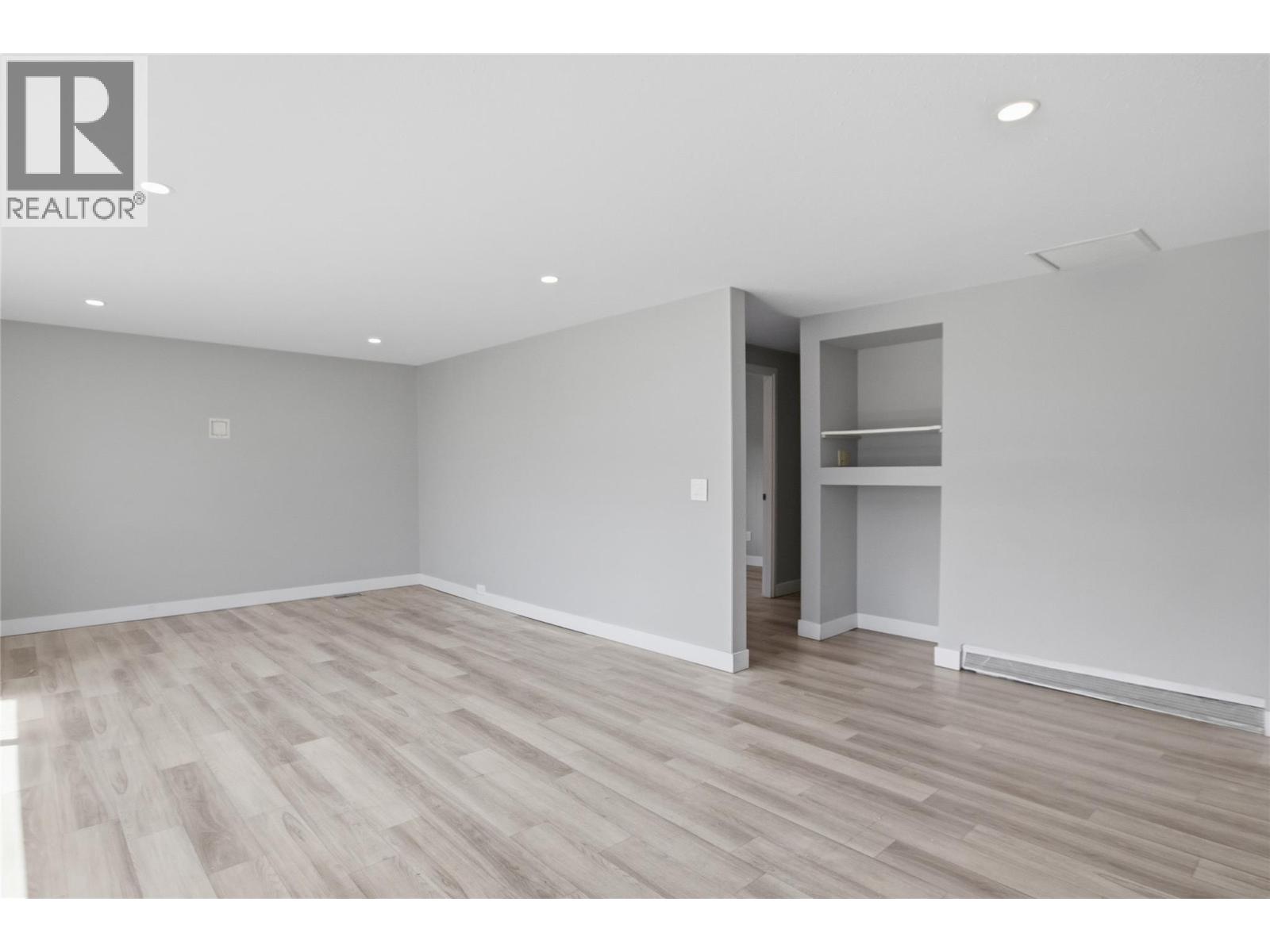 124 Williams Street - 27