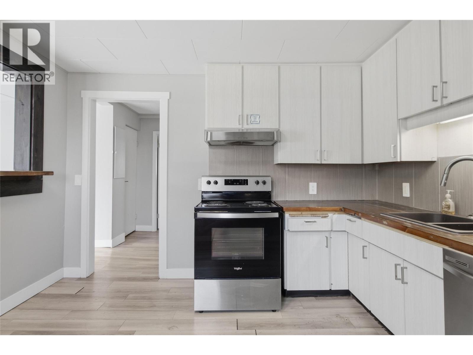 124 Williams Street - 21